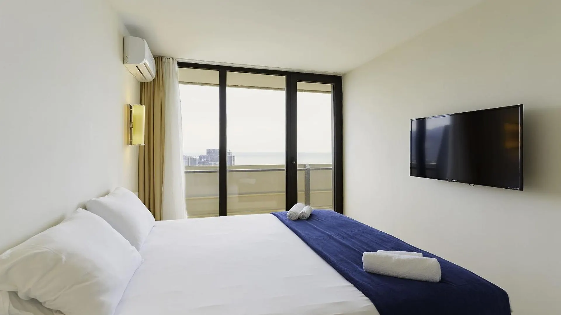 Orbi Hotel Amazing View And Location Batum 0*,